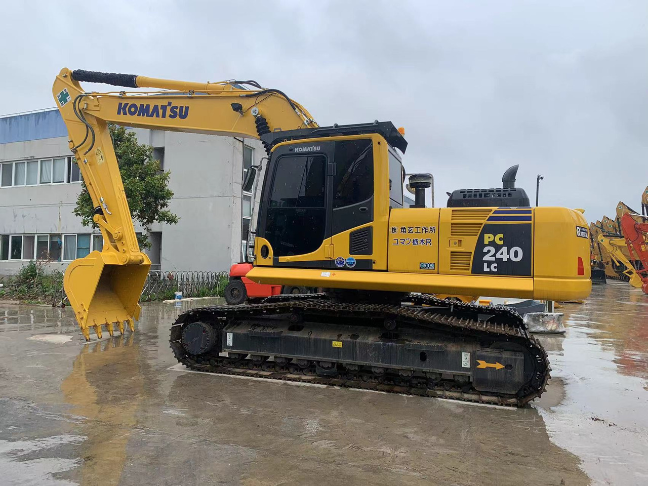 Komatsu PC240, PC220 Chain Excavator Good Condition Used Construction Machine - Excavadora de cadenas: foto 1 Komatsu PC240, PC220 Chain Excavator Good Condition Used Construction Machine - Excavadora de cadenas: foto 1