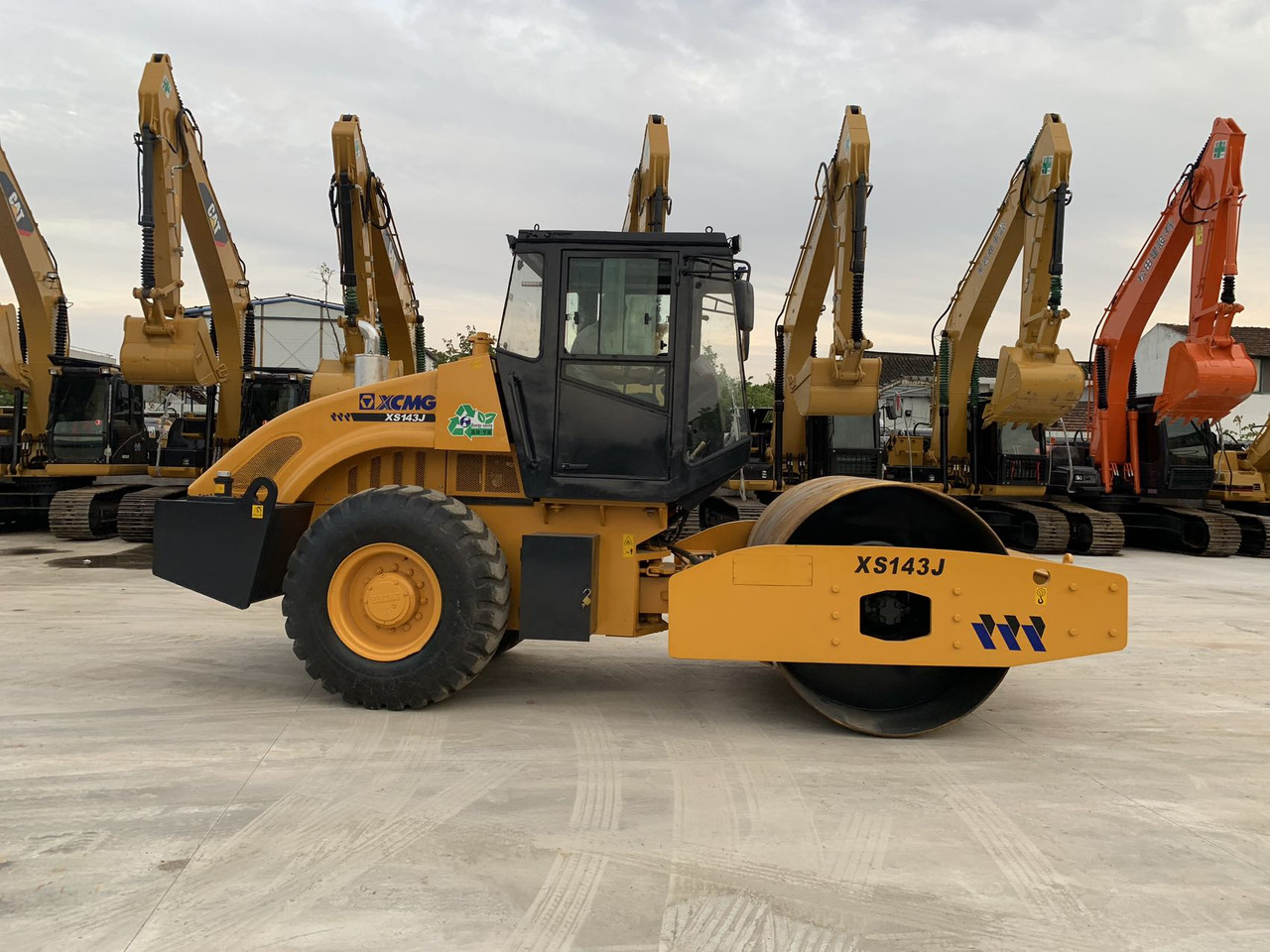 XCMG XS143J Vibratory Road roller Secondhand Condition - Apisonadora de asfalto: foto 4 XCMG XS143J Vibratory Road roller Secondhand Condition - Apisonadora de asfalto: foto 4