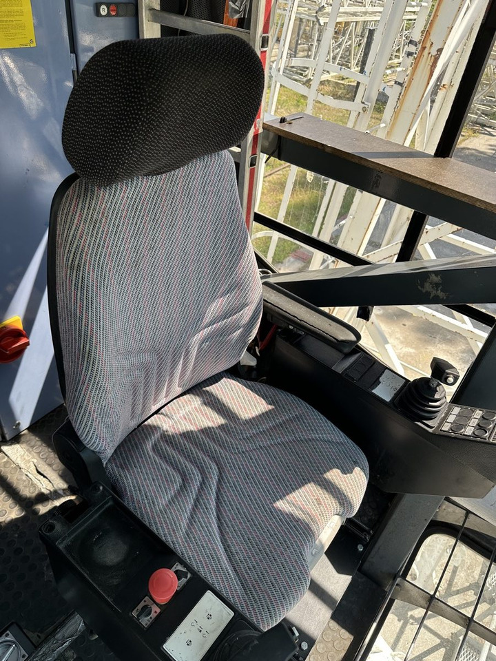 LIEBHERR 280 EC-H 12 Litronic slewing part - Grúa: foto 5 LIEBHERR 280 EC-H 12 Litronic slewing part - Grúa: foto 5