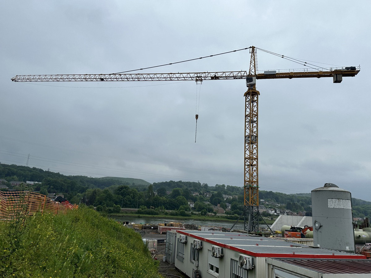 LIEBHERR 420 EC-H 16 Litronic - Grúa torre: foto 1 LIEBHERR 420 EC-H 16 Litronic - Grúa torre: foto 1