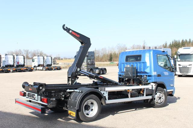 Camión multibasculante FUSO eCanter 9C18E: foto 7