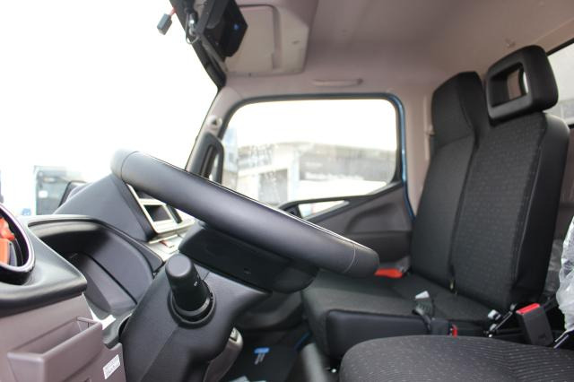 Camión multibasculante FUSO eCanter 9C18E: foto 9