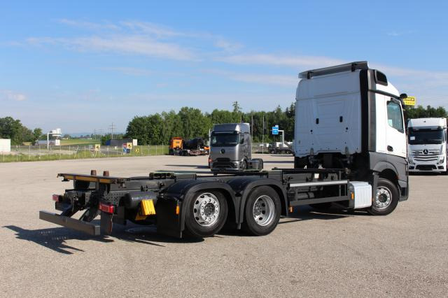 Mercedes-Benz Actros 2545 - Camión portacontenedore/ Intercambiable: foto 3 Mercedes-Benz Actros 2545 - Camión portacontenedore/ Intercambiable: foto 3