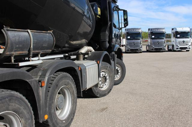 Mercedes-Benz Arocs 3745 B 36,0 TO ZUL. - Camión hormigonera: foto 5 Mercedes-Benz Arocs 3745 B 36,0 TO ZUL. - Camión hormigonera: foto 5