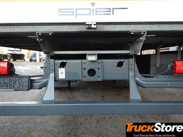Mercedes-Benz Atego 1224 L - Camión lona: foto 4 Mercedes-Benz Atego 1224 L - Camión lona: foto 4