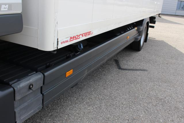 Mercedes-Benz Atego 1224L - Camión caja cerrada: foto 4 Mercedes-Benz Atego 1224L - Camión caja cerrada: foto 4