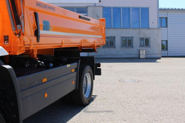 Mercedes-Benz Atego 1530AK VORFÜHRER - Camión volquete: foto 3 Mercedes-Benz Atego 1530AK VORFÜHRER - Camión volquete: foto 3