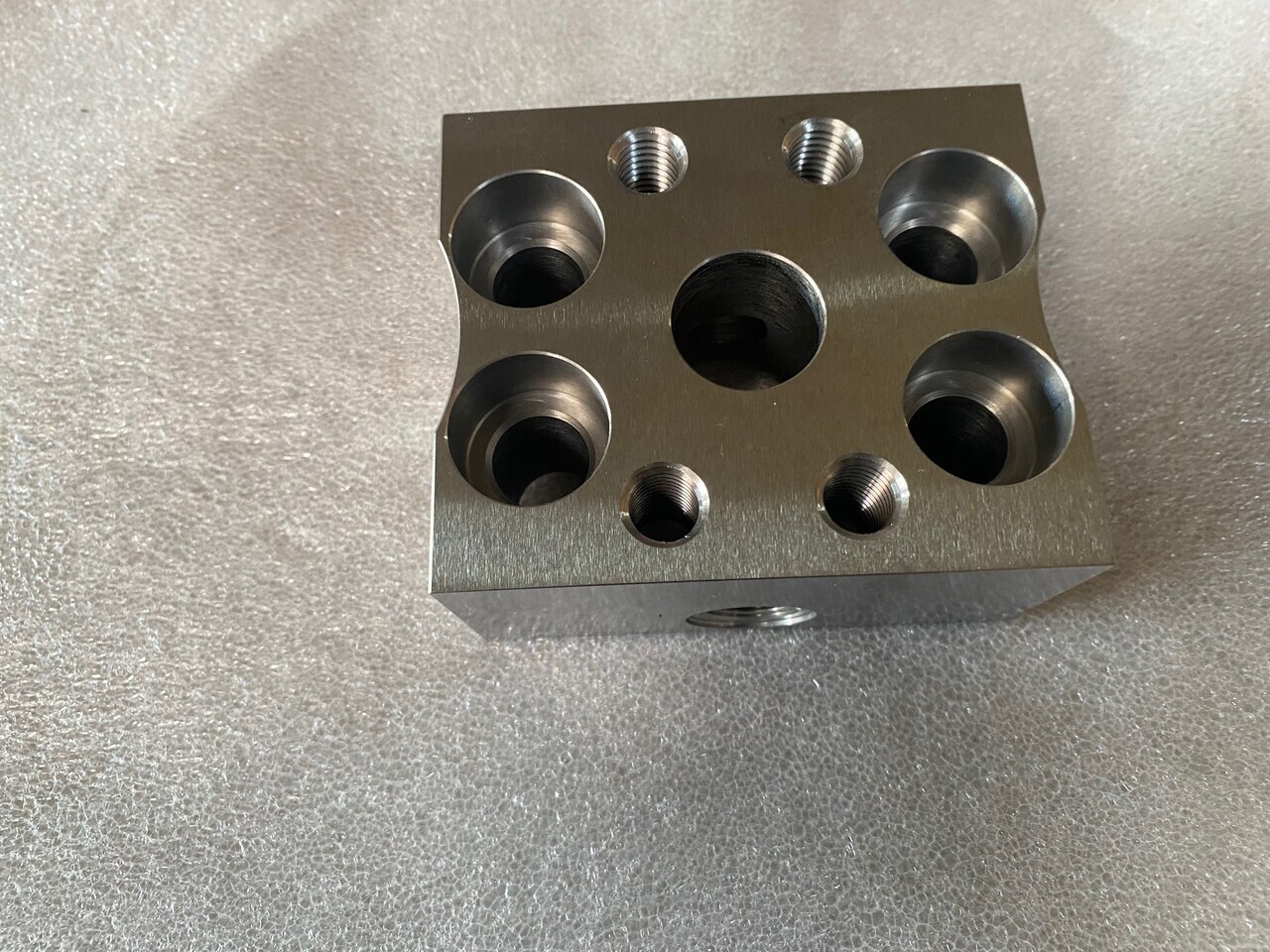 O&K Terex RH90 Flange 1754496 4018570 509-4542 - Piezas de recambio: foto 1 O&K Terex RH90 Flange 1754496 4018570 509-4542 - Piezas de recambio: foto 1