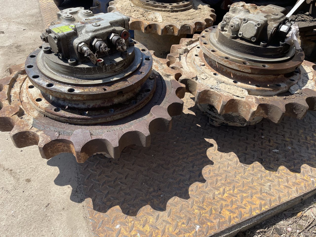 HITACHI EX 215 - Mando final para Excavadora de cadenas: foto 3 HITACHI EX 215 - Mando final para Excavadora de cadenas: foto 3