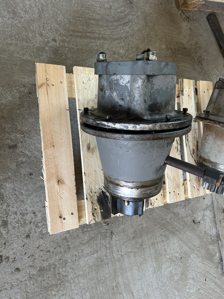 LIEBHERR SAT 225/228 - Reductor de giro para Miniexcavadora: foto 3 LIEBHERR SAT 225/228 - Reductor de giro para Miniexcavadora: foto 3