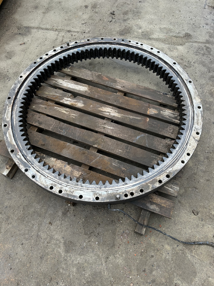 Volvo EW180C - Corona de giro para Excavadora de ruedas: foto 3 Volvo EW180C - Corona de giro para Excavadora de ruedas: foto 3