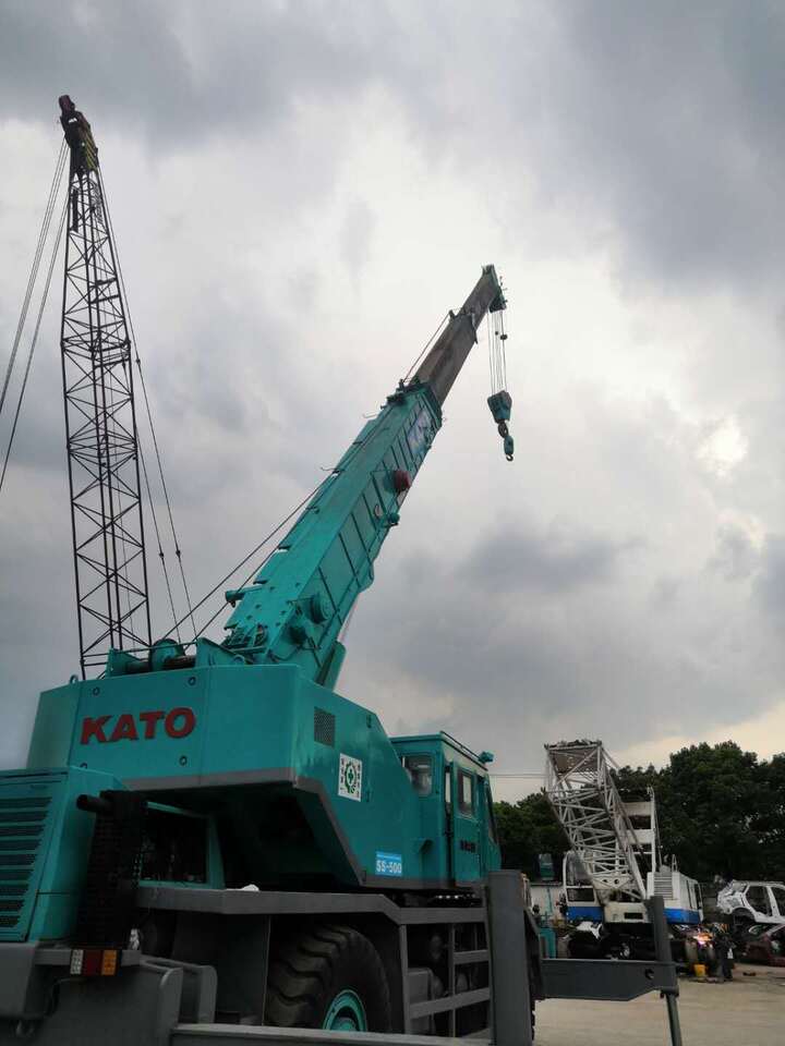 Grúa para terrenos difíciles KATO KR500H: foto 11