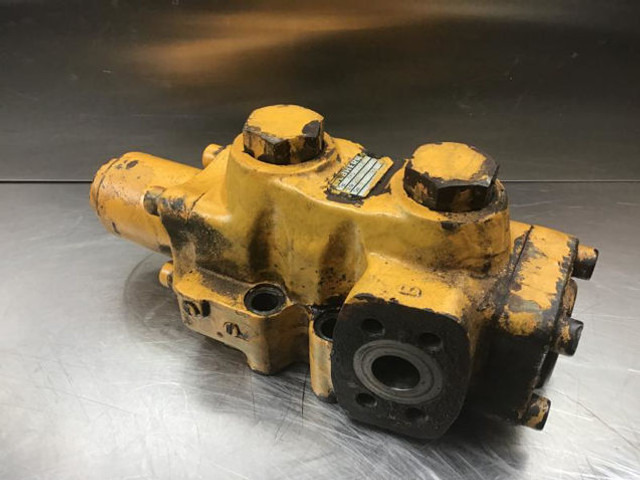Liebherr Brake Valve - Motor y piezas: foto 1 Liebherr Brake Valve - Motor y piezas: foto 1