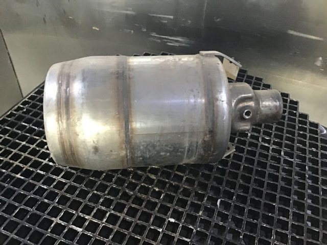 Liebherr Converter - Silenciador/ Sistema de escape: foto 1 Liebherr Converter - Silenciador/ Sistema de escape: foto 1