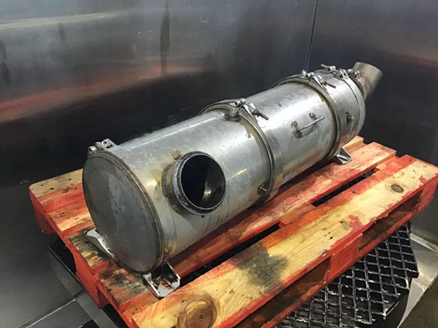 Liebherr Exhaust System - Silenciador: foto 2 Liebherr Exhaust System - Silenciador: foto 2