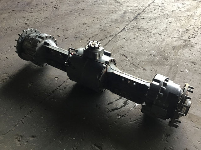 Liebherr Front Axle - Eje y piezas: foto 1 Liebherr Front Axle - Eje y piezas: foto 1