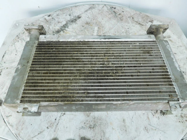 Liebherr Oilcooler - Enfriador de aceite: foto 1 Liebherr Oilcooler - Enfriador de aceite: foto 1