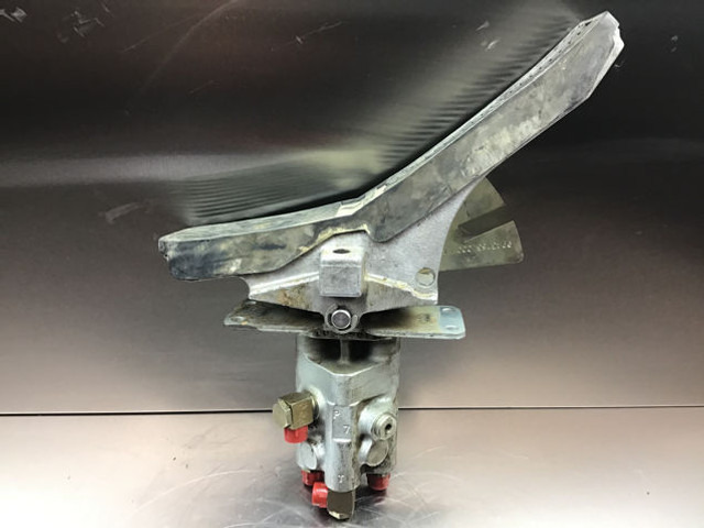 Liebherr Pilot Control Unit - Pedal: foto 3 Liebherr Pilot Control Unit - Pedal: foto 3