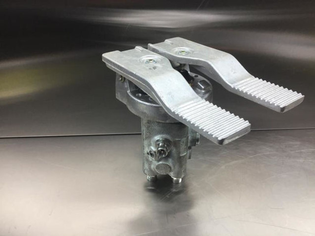 Liebherr Pilot Control Unit - Pedal: foto 4 Liebherr Pilot Control Unit - Pedal: foto 4