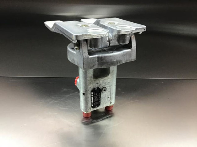 Liebherr Pilot Control Unit - Pedal: foto 2 Liebherr Pilot Control Unit - Pedal: foto 2