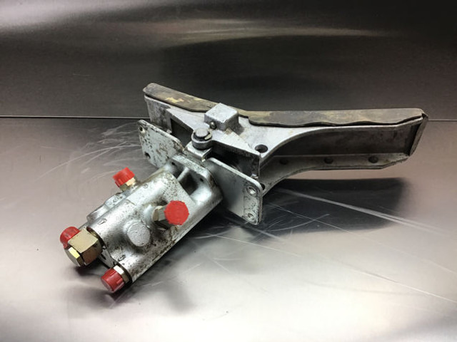 Liebherr Pilot Control Unit - Pedal: foto 3 Liebherr Pilot Control Unit - Pedal: foto 3