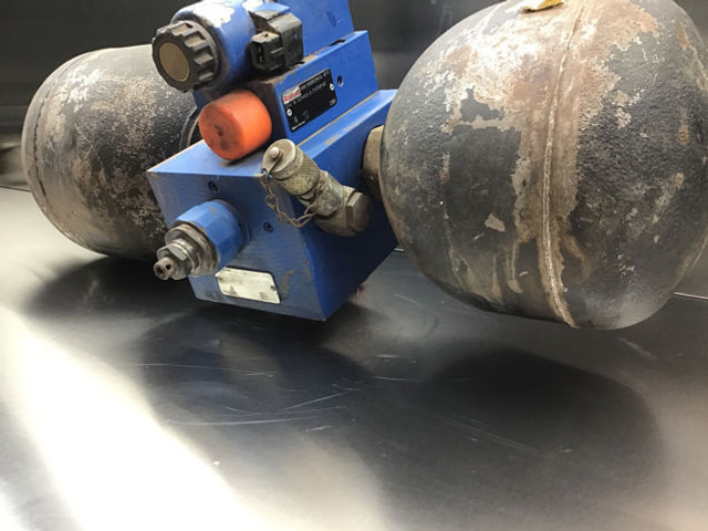 Amortiguadores Liebherr Shock Absorber: foto 11 Amortiguadores Liebherr Shock Absorber: foto 11