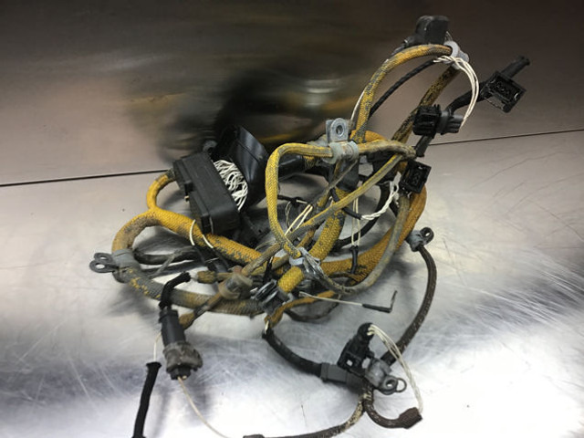 Liebherr Wiring Harness - Cables/ Alambres: foto 4 Liebherr Wiring Harness - Cables/ Alambres: foto 4