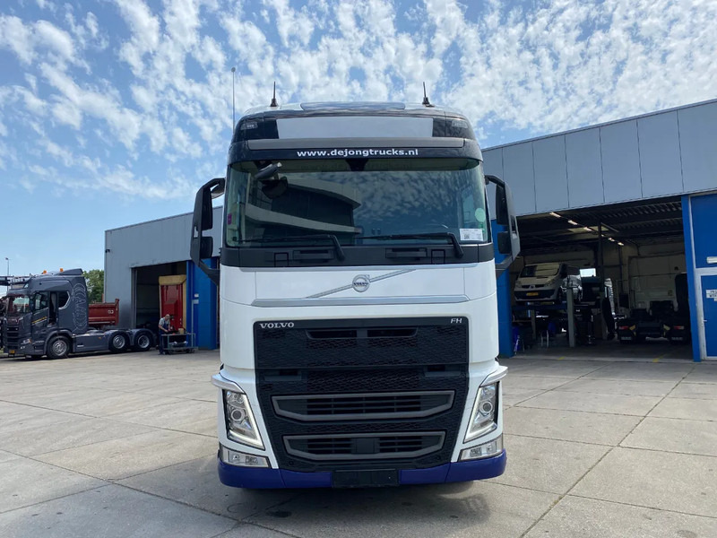 Volvo FH 13.500 Globetrotter XL / I-parkCool / Alcoa / 2x Tank - Cabeza tractora: foto 2 Volvo FH 13.500 Globetrotter XL / I-parkCool / Alcoa / 2x Tank - Cabeza tractora: foto 2