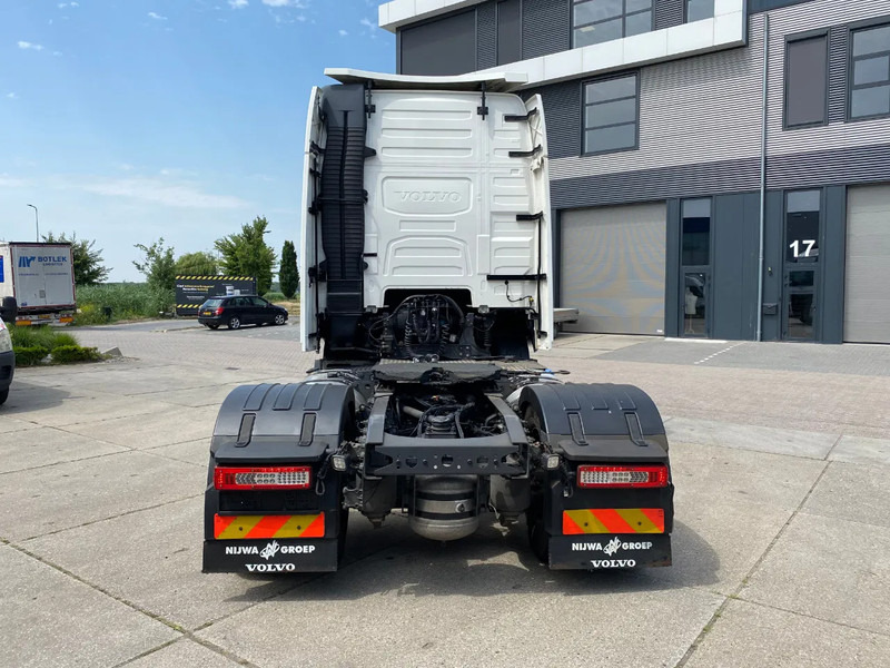 Volvo FH 13.500 Globetrotter XL / I-parkCool / Alcoa / 2x Tank - Cabeza tractora: foto 5 Volvo FH 13.500 Globetrotter XL / I-parkCool / Alcoa / 2x Tank - Cabeza tractora: foto 5