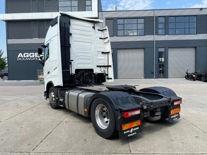 Volvo FH 13.500 Globetrotter XL / I-parkCool / Alcoa / 2x Tank - Cabeza tractora: foto 4 Volvo FH 13.500 Globetrotter XL / I-parkCool / Alcoa / 2x Tank - Cabeza tractora: foto 4