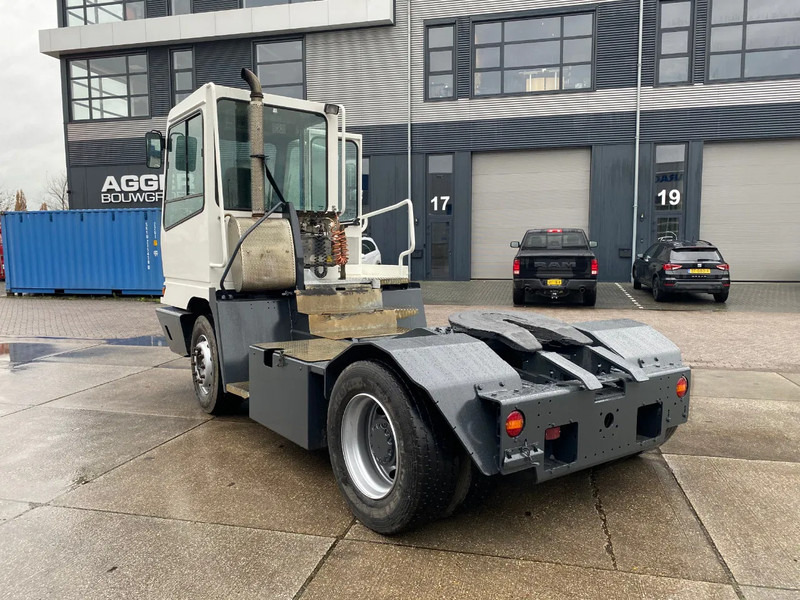 Terberg YT 182 4x2 / Terminal Tractor - Tractor industrial: foto 4 Terberg YT 182 4x2 / Terminal Tractor - Tractor industrial: foto 4