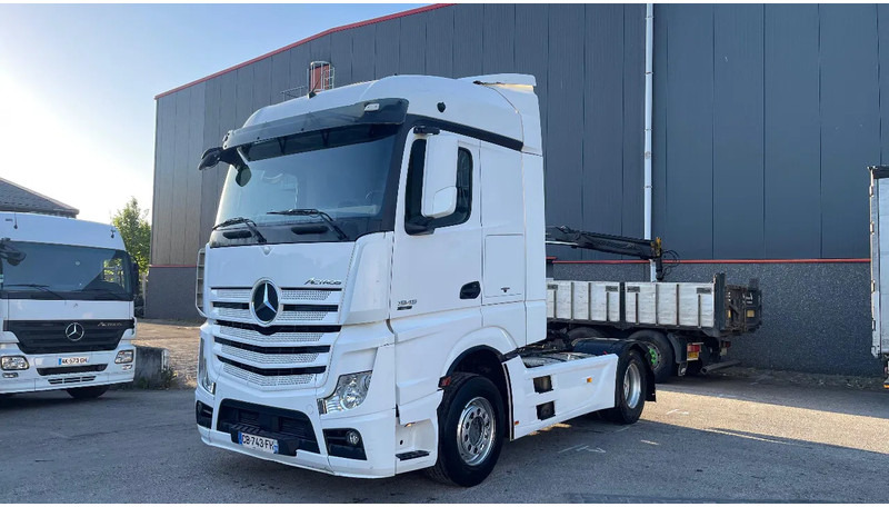 Cabeza tractora Mercedes-Benz Actros 1945: foto 1