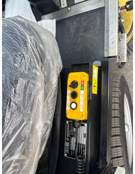 Barredora vial Mathieu MC-210 Azura Flex Street Sweeper: foto 18 Barredora vial Mathieu MC-210 Azura Flex Street Sweeper: foto 18