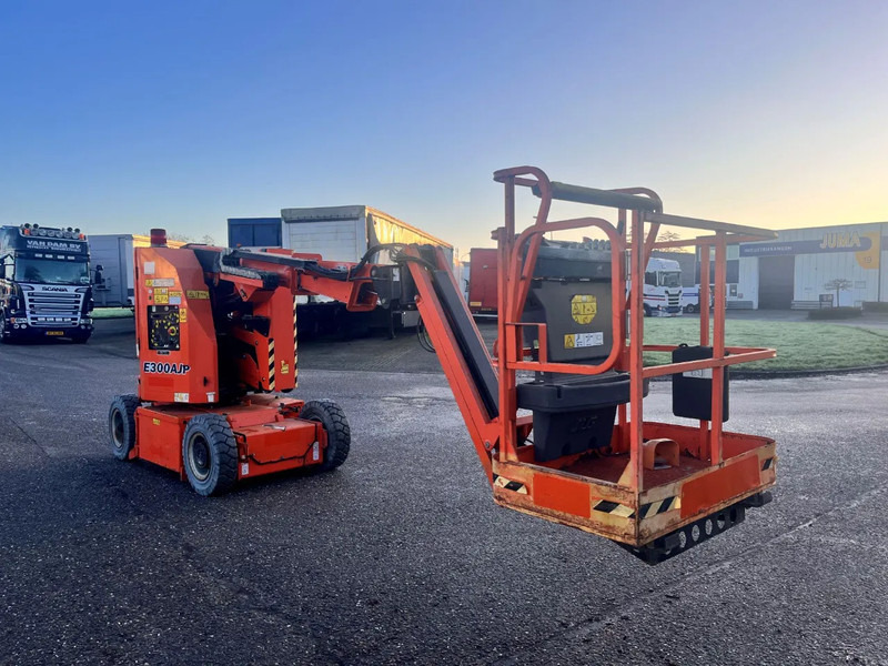 JLG E300AJP - Plataforma articulada: foto 3 JLG E300AJP - Plataforma articulada: foto 3