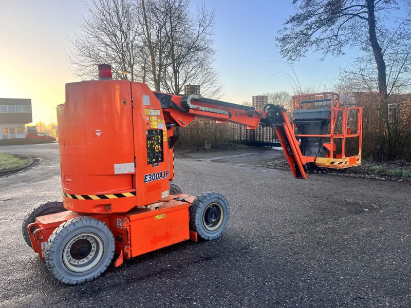 JLG E300AJP - Plataforma articulada: foto 5 JLG E300AJP - Plataforma articulada: foto 5