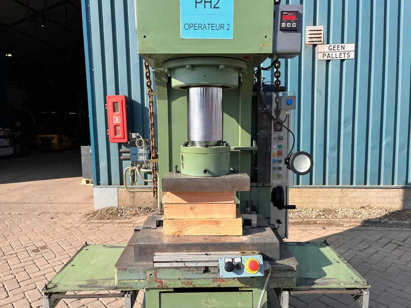 Hydro- Presses PH800 Press machines with capacity from 60 tons to 80 tons - Maquinaria de construcción: foto 5 Hydro- Presses PH800 Press machines with capacity from 60 tons to 80 tons - Maquinaria de construcción: foto 5