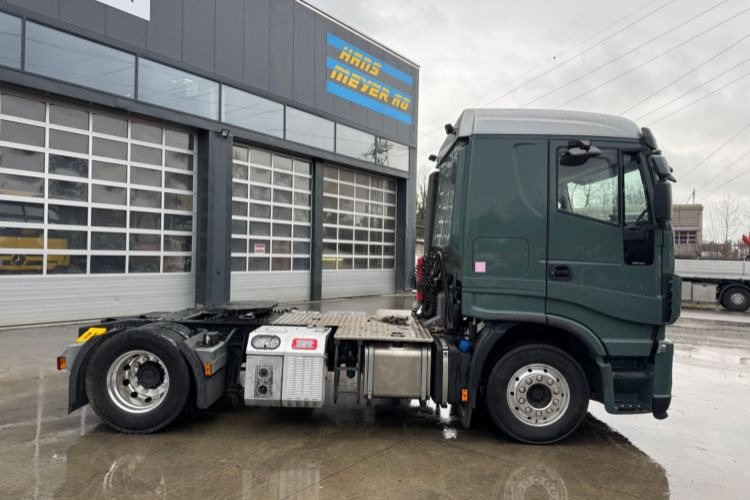 Iveco 480 4x2 Hydraulik & Kompressor - Cabeza tractora: foto 4 Iveco 480 4x2 Hydraulik & Kompressor - Cabeza tractora: foto 4