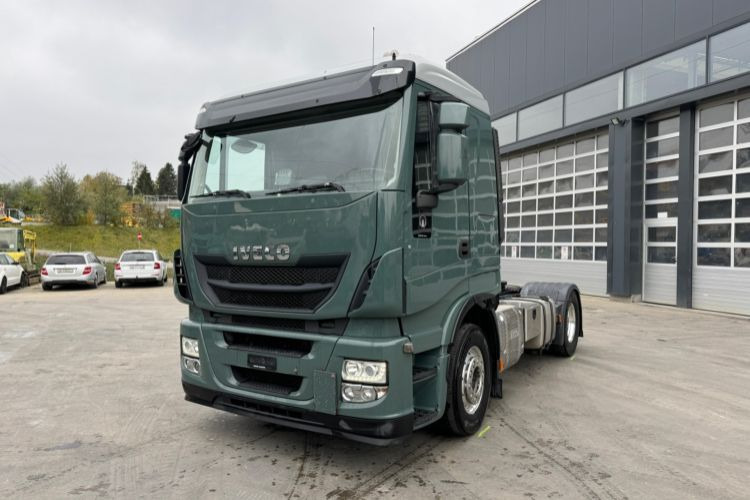 Iveco 480 4x2 Hydraulik & Kompressor - Cabeza tractora: foto 1 Iveco 480 4x2 Hydraulik & Kompressor - Cabeza tractora: foto 1
