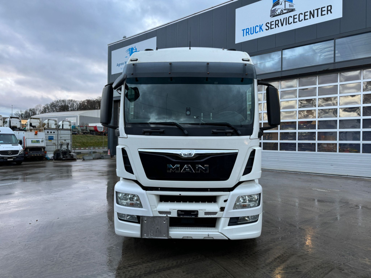 MAN TGS 18.440 ADR Nebenabtrieb Getriebe - Cabeza tractora: foto 2 MAN TGS 18.440 ADR Nebenabtrieb Getriebe - Cabeza tractora: foto 2