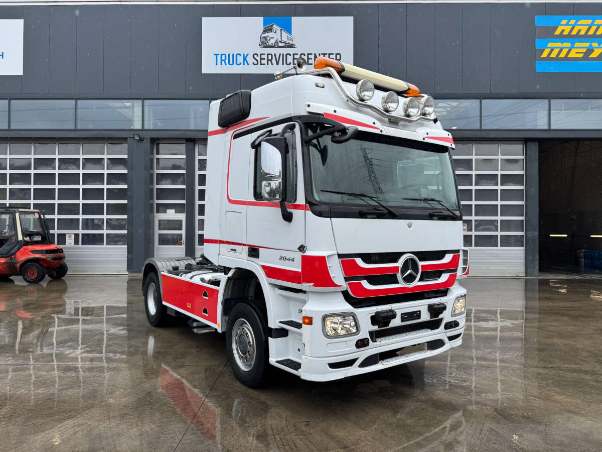 MERCEDES Actros 2044 4x4 - Cabeza tractora: foto 3 MERCEDES Actros 2044 4x4 - Cabeza tractora: foto 3
