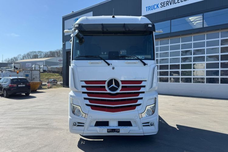 Mercedes-Benz Actros 1851 4x4 Hydraulik - Cabeza tractora: foto 2 Mercedes-Benz Actros 1851 4x4 Hydraulik - Cabeza tractora: foto 2