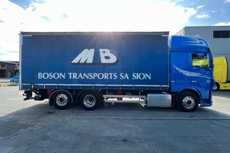 DAF XF510 6x2 - Camión lona: foto 4 DAF XF510 6x2 - Camión lona: foto 4