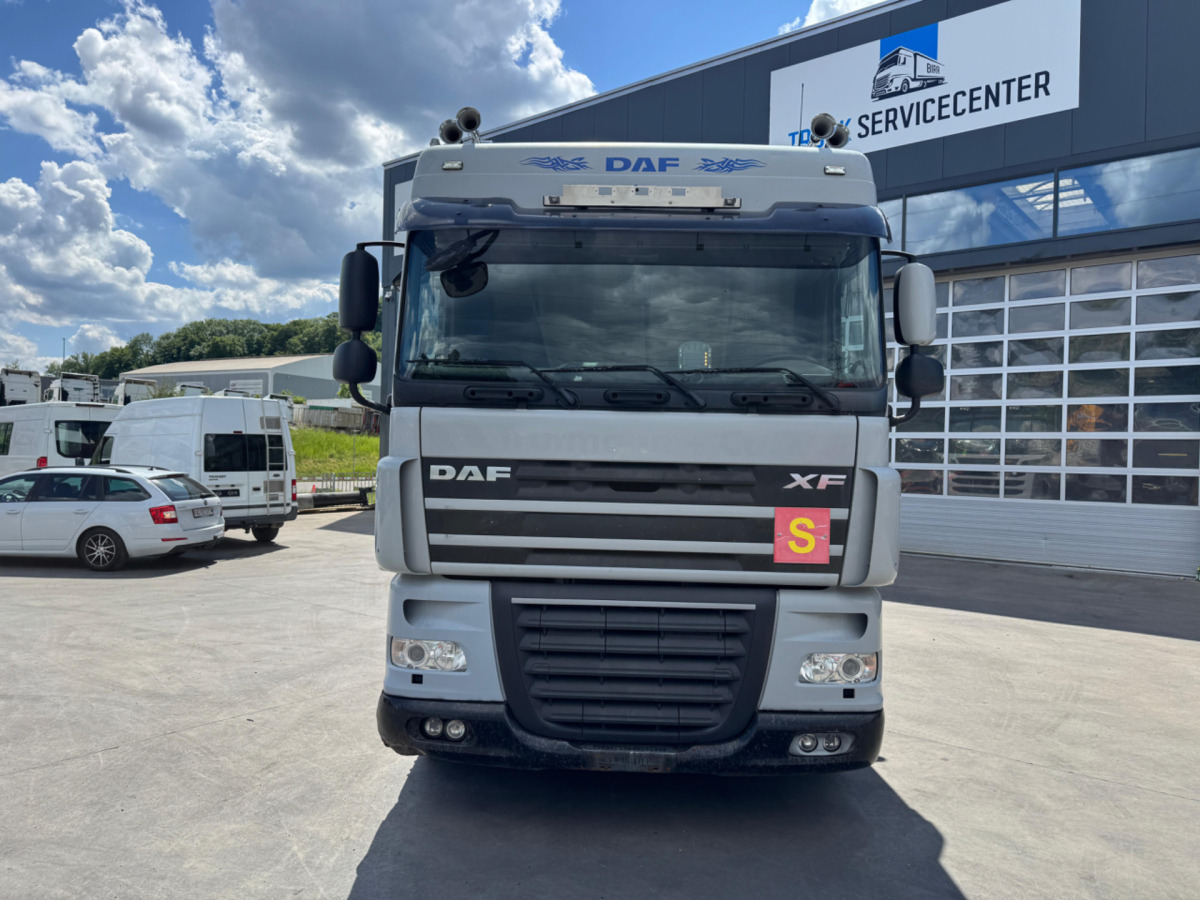 DAF XF510 Effer 255-5 6x2 SZM/Pritsche - Camión grúa: foto 3 DAF XF510 Effer 255-5 6x2 SZM/Pritsche - Camión grúa: foto 3