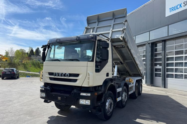 Iveco Trakker 450 8x4 - Camión volquete: foto 1 Iveco Trakker 450 8x4 - Camión volquete: foto 1