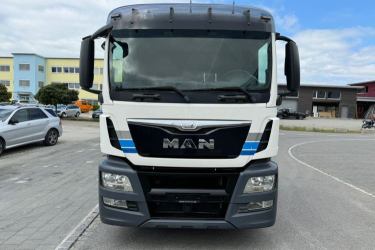 MAN TGS 26.440 6x2 Chassis - Camión chasis: foto 2 MAN TGS 26.440 6x2 Chassis - Camión chasis: foto 2