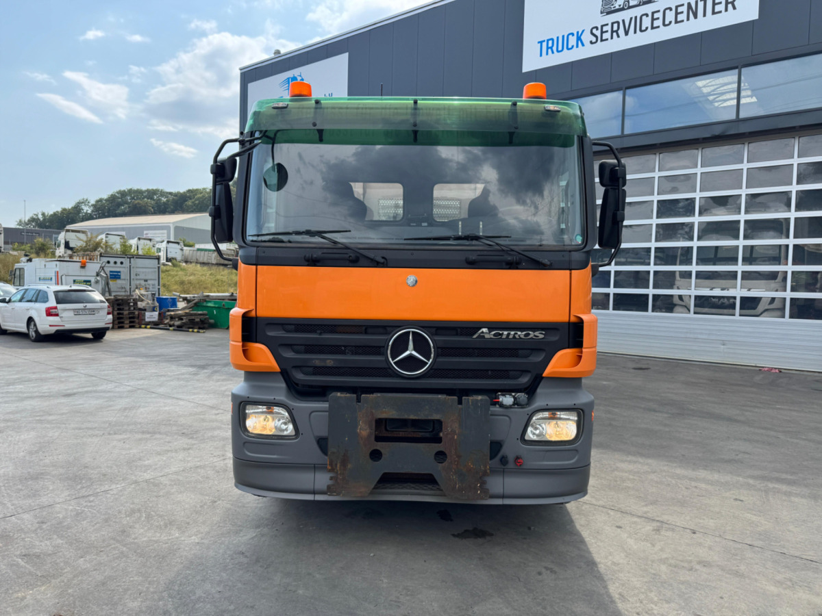 MERCEDES Actros 2641 6x4 Moser 3S Winterdienst - Camión volquete: foto 3 MERCEDES Actros 2641 6x4 Moser 3S Winterdienst - Camión volquete: foto 3