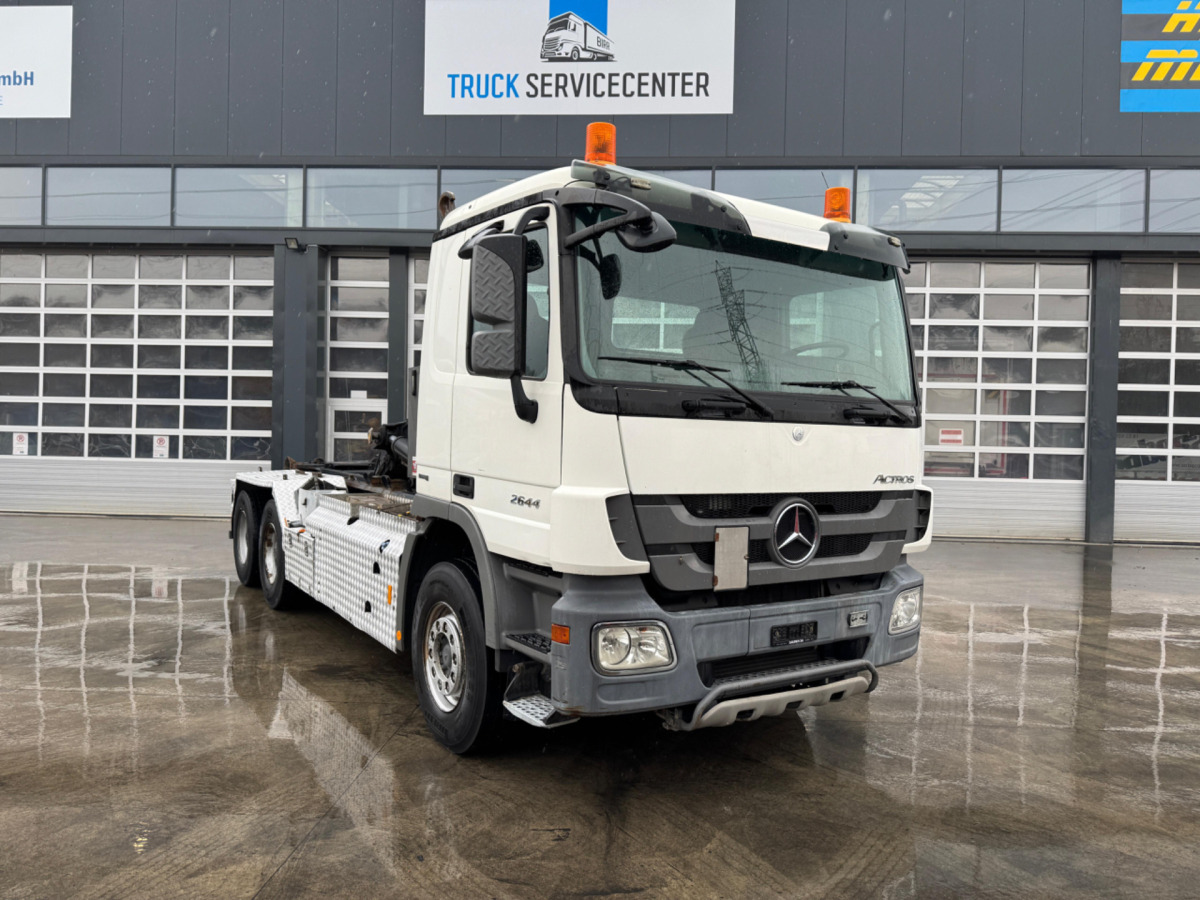 MERCEDES Actros 2644 6x4 Hiab - Camión multibasculante: foto 2 MERCEDES Actros 2644 6x4 Hiab - Camión multibasculante: foto 2