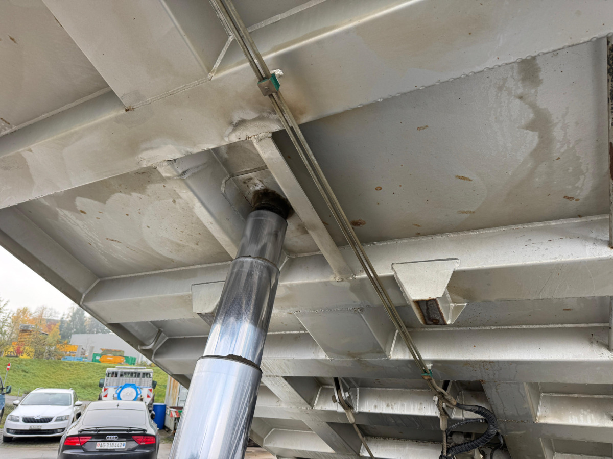 Camión volquete MERCEDES Actros 3246 8x4 Moser: foto 11