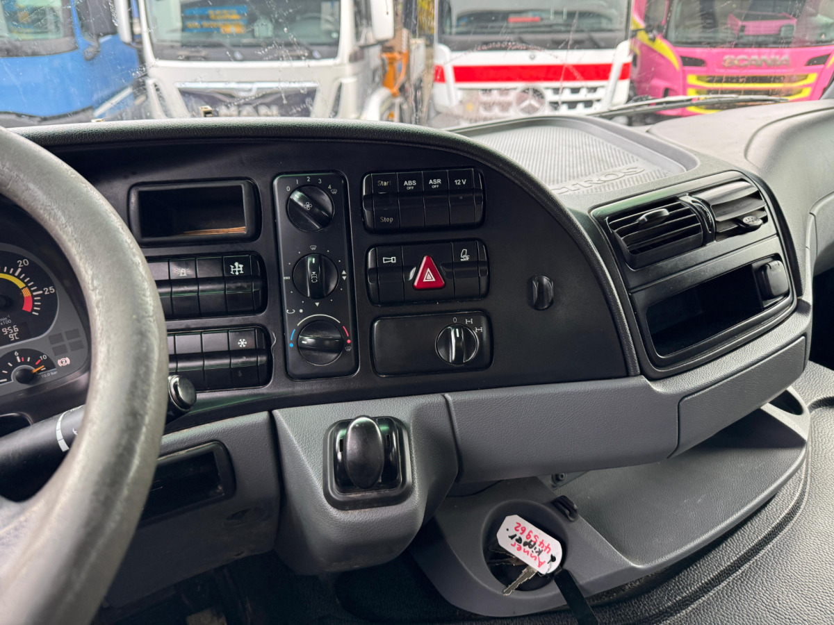 Camión volquete MERCEDES Actros 3246 8x4 Moser: foto 16