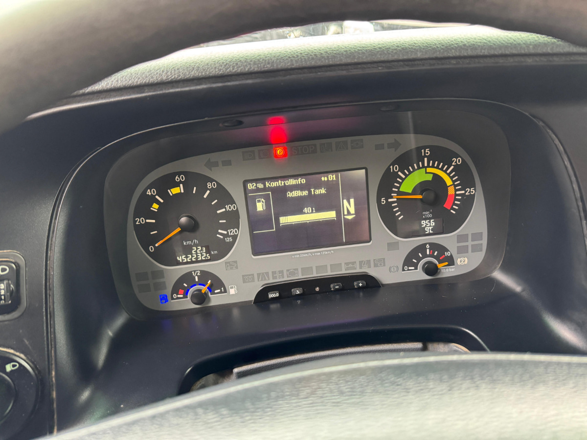 Camión volquete MERCEDES Actros 3246 8x4 Moser: foto 17
